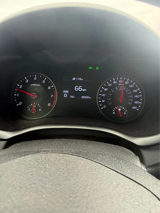 2019 Kia Stinger - Image 10 of 12