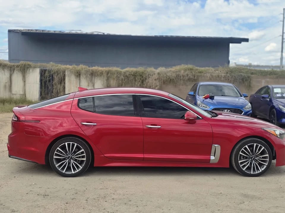 2019 Kia Stinger - Image 7 of 17