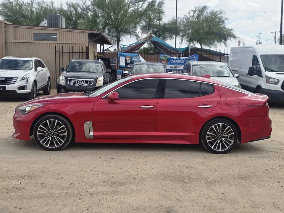 2019 Kia Stinger - Image 8 of 17