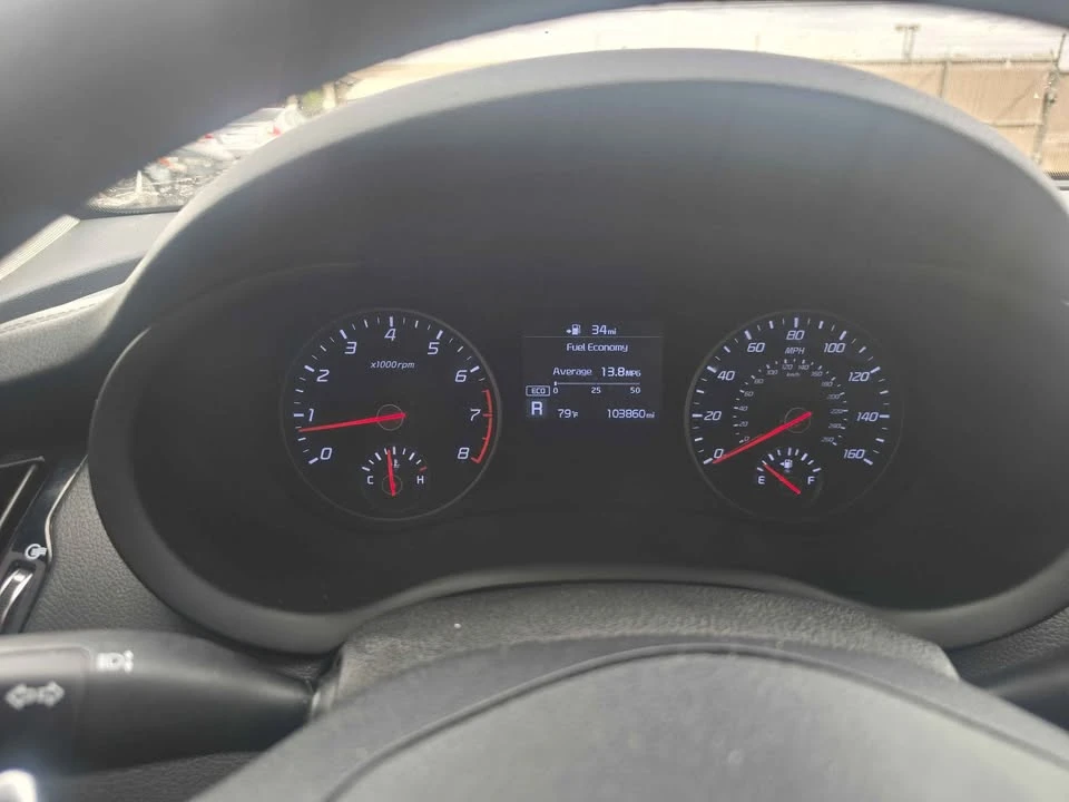 2019 Kia Stinger - Image 16 of 17