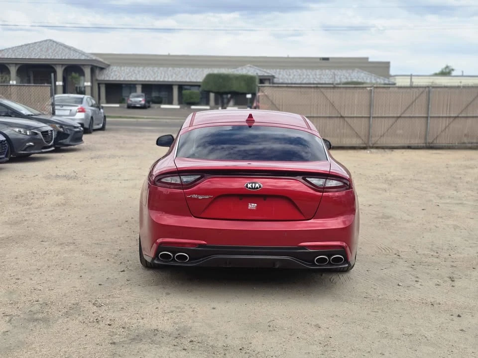 2019 Kia Stinger - Image 2 of 17
