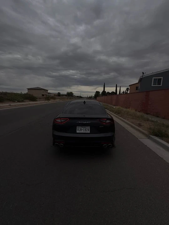 2019 Kia Stinger - Image 4 of 12