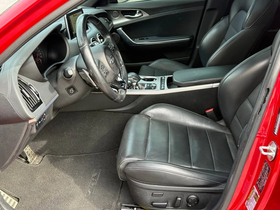 2019 Kia Stinger - Image 11 of 20