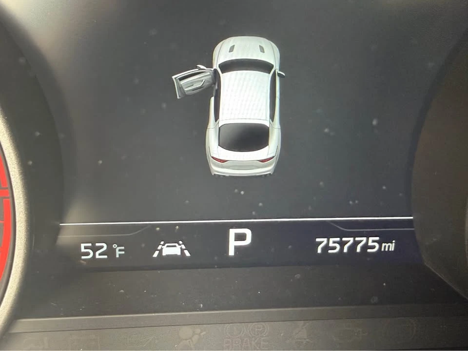 2019 Kia Stinger - Image 16 of 20