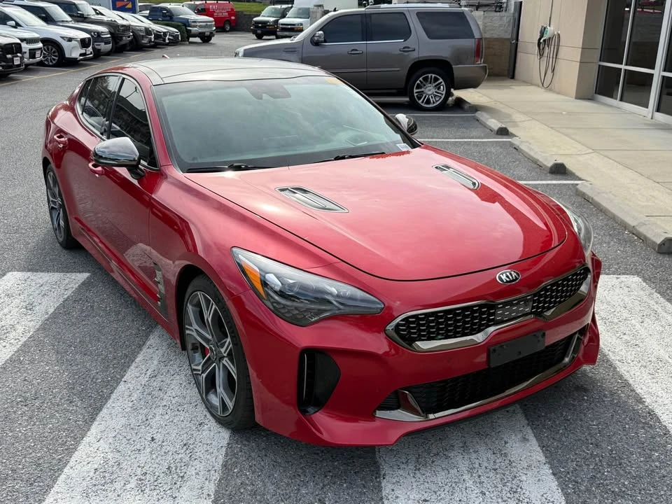 2019 Kia Stinger - Image 8 of 20