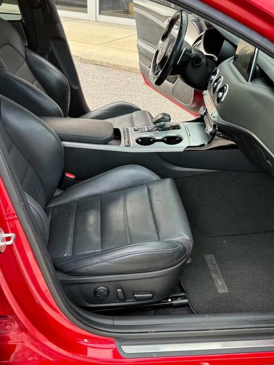 2019 Kia Stinger - Image 13 of 20
