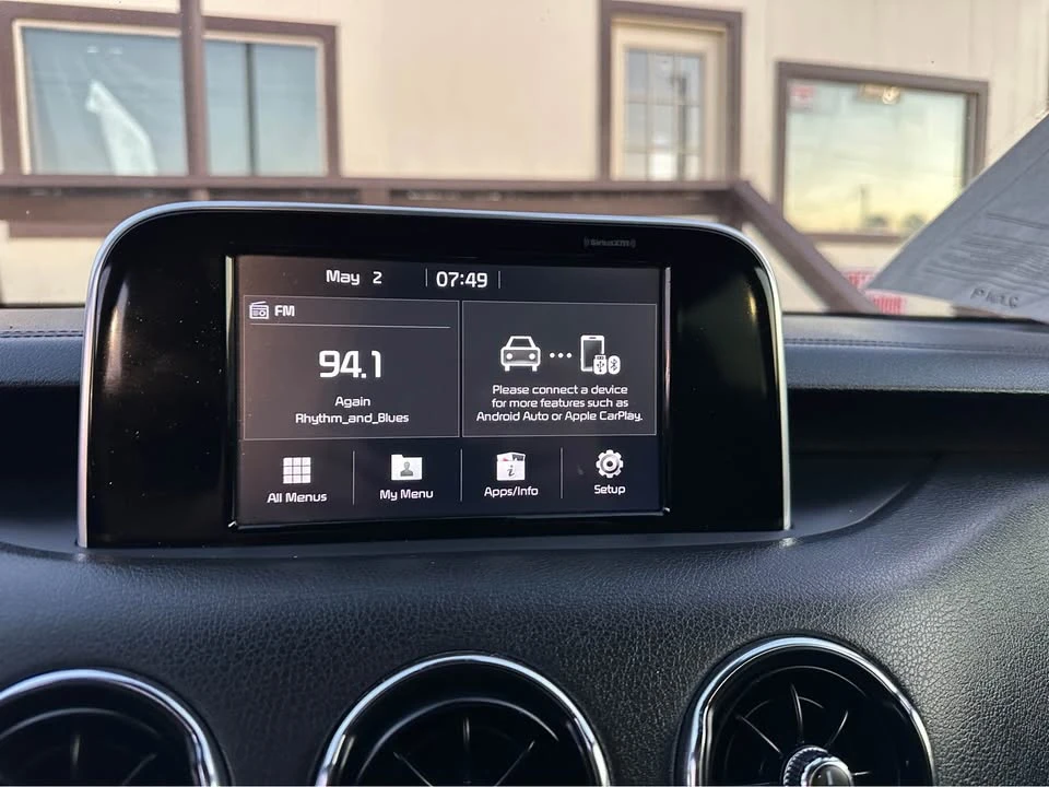 2019 Kia Stinger - Image 18 of 20