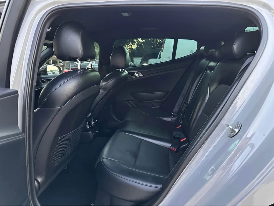 2019 Kia Stinger - Image 11 of 20