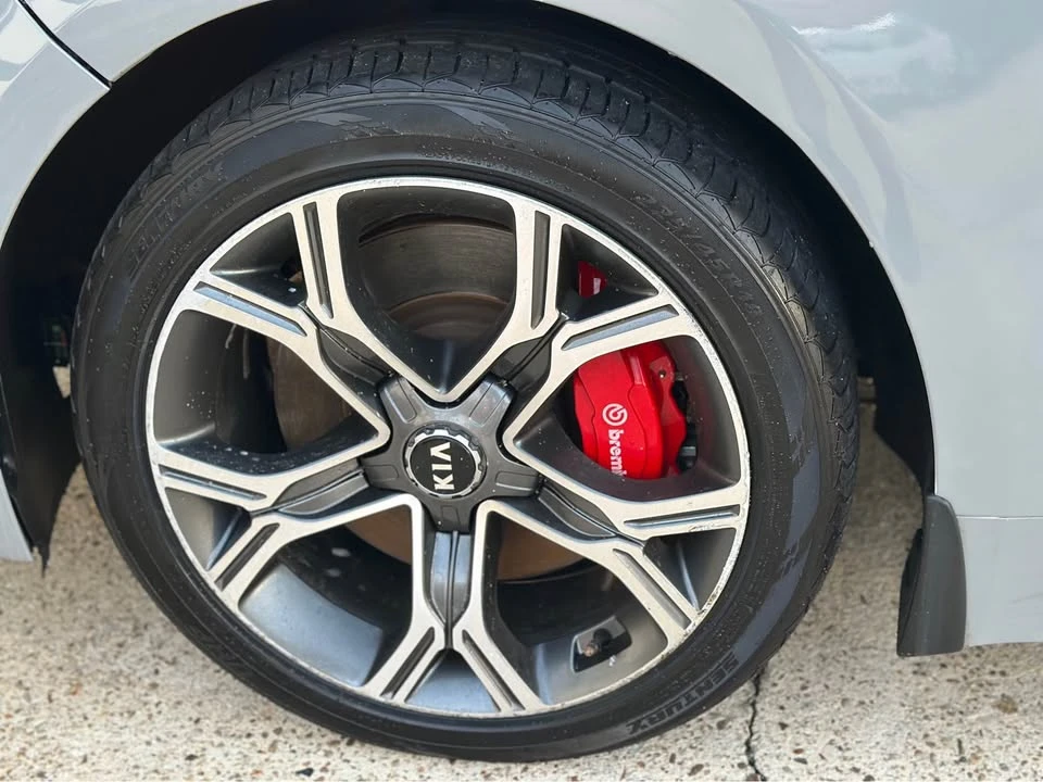 2019 Kia Stinger - Image 7 of 20