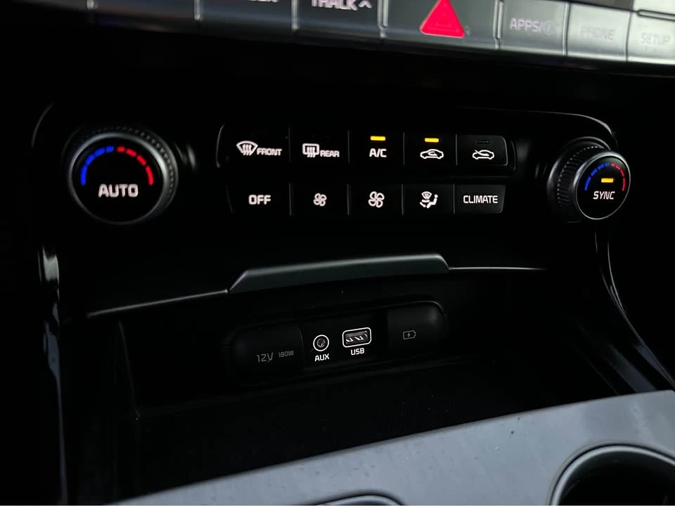 2019 Kia Stinger - Image 19 of 20