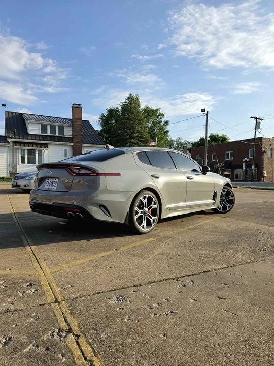 2019 Kia Stinger - Image 5 of 17