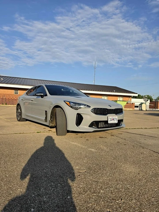 2019 Kia Stinger - Image 3 of 17