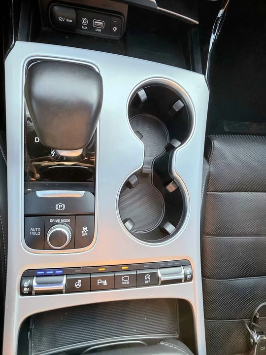 2019 Kia Stinger - Image 13 of 17