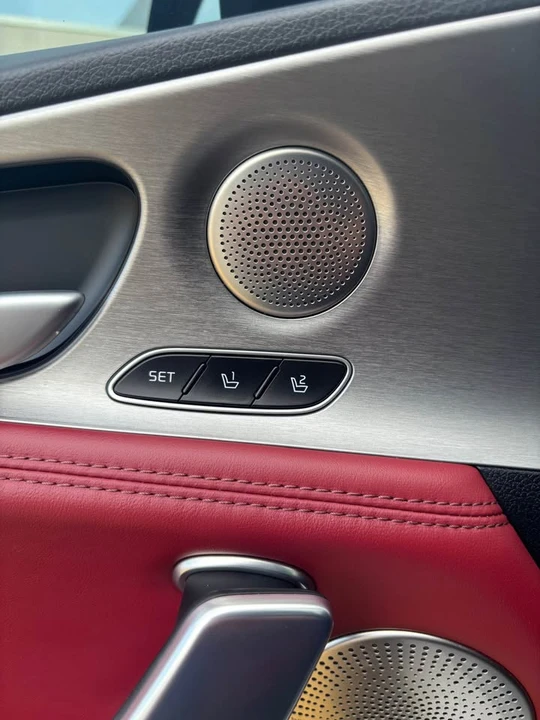 2019 Kia Stinger - Image 14 of 20