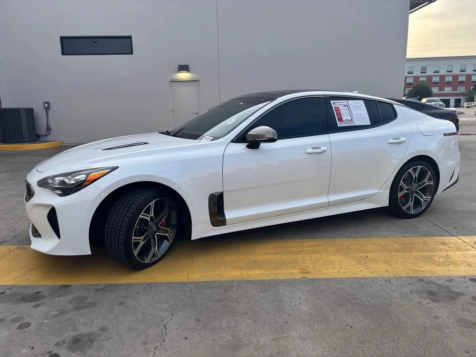 2019 Kia Stinger - Image 2 of 20