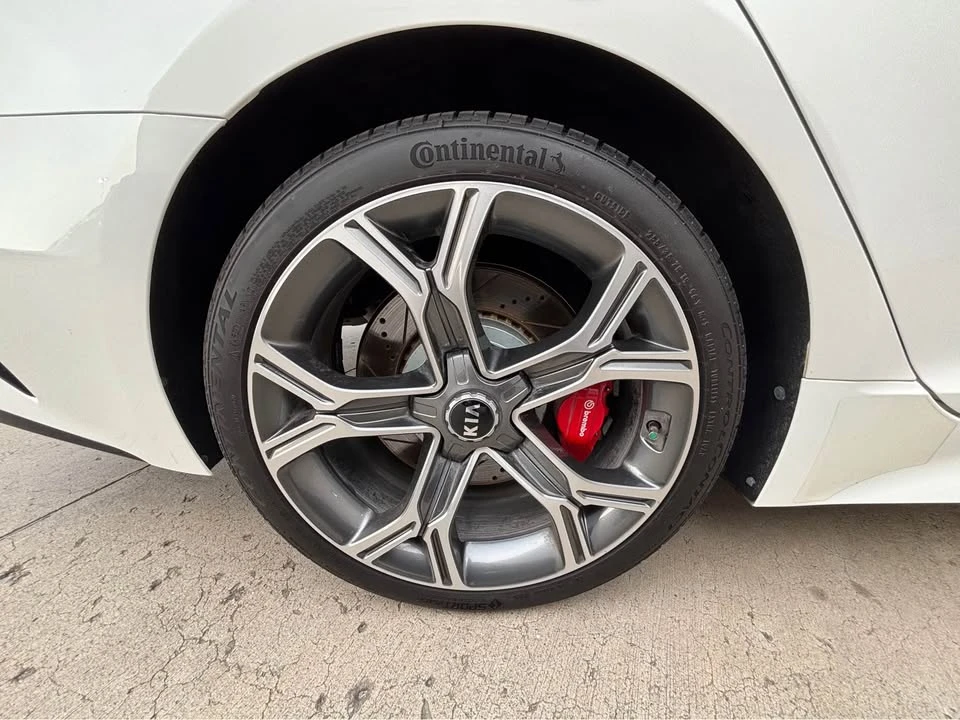 2019 Kia Stinger - Image 7 of 20