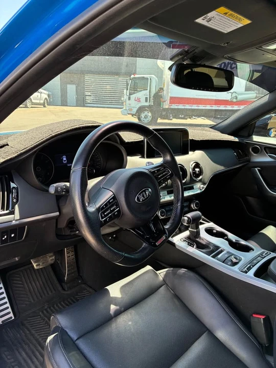2019 Kia Stinger - Image 5 of 13