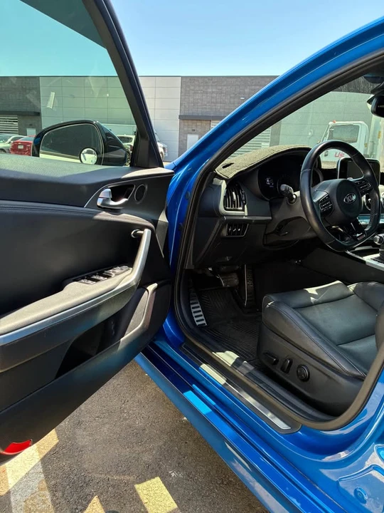 2019 Kia Stinger - Image 3 of 13