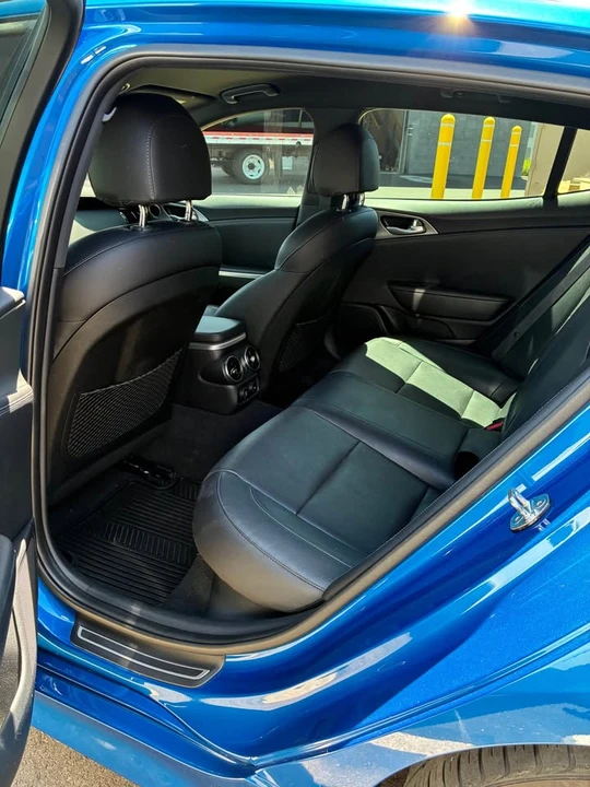 2019 Kia Stinger - Image 7 of 13