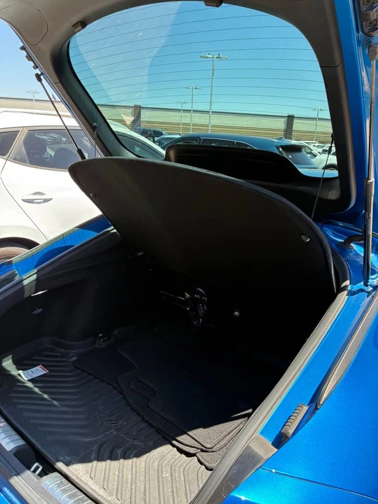 2019 Kia Stinger - Image 10 of 13