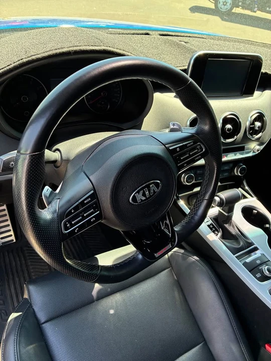 2019 Kia Stinger - Image 12 of 13