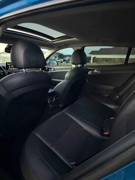 2019 Kia Stinger - Image 7 of 8