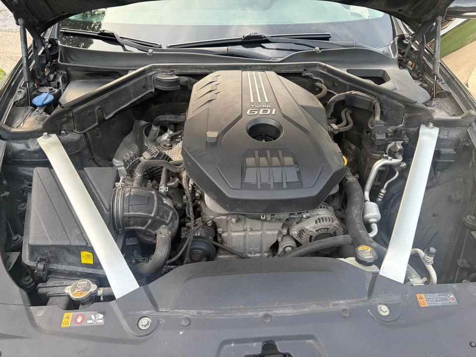 2019 Kia Stinger - Image 2 of 10