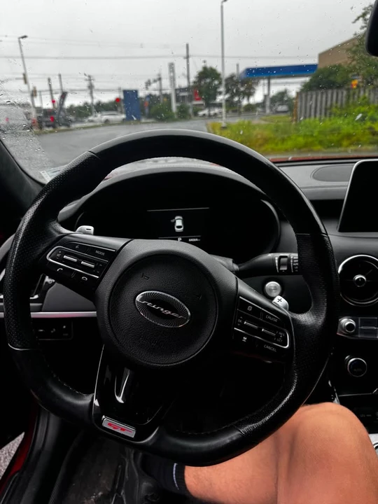 2019 Kia Stinger - Image 7 of 15
