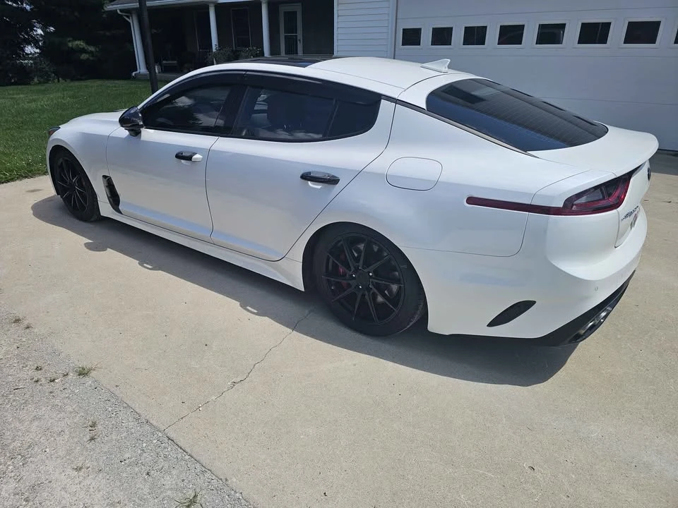 2019 Kia Stinger - Image 6 of 18