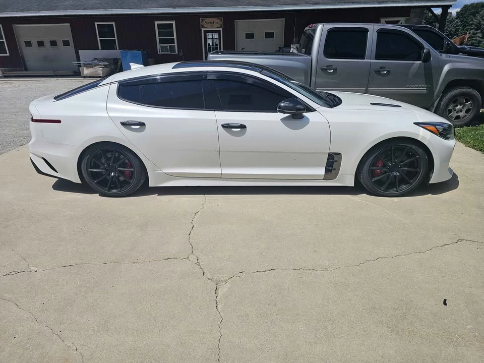 2019 Kia Stinger - Image 4 of 18