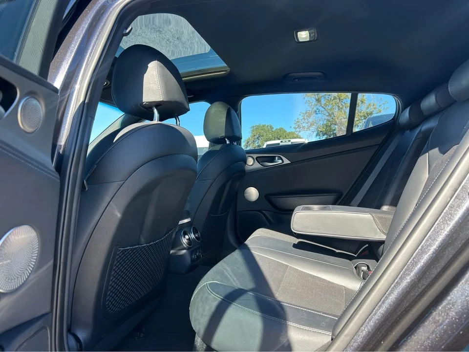 2019 Kia Stinger GT - Image 10 of 18