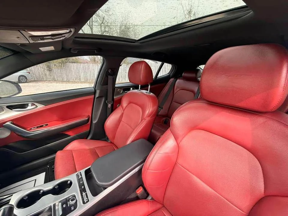 2019 Kia Stinger GT - Image 11 of 12