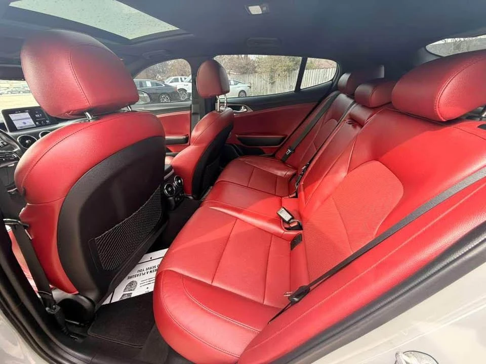 2019 Kia Stinger GT - Image 10 of 12