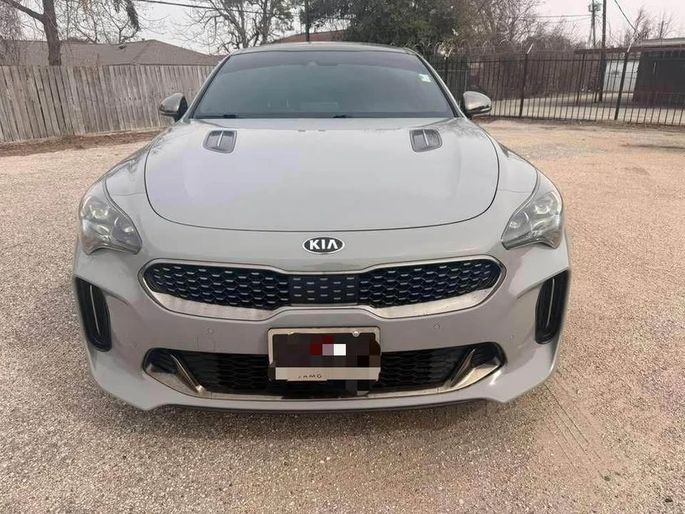 2019 Kia Stinger GT - Image 8 of 12