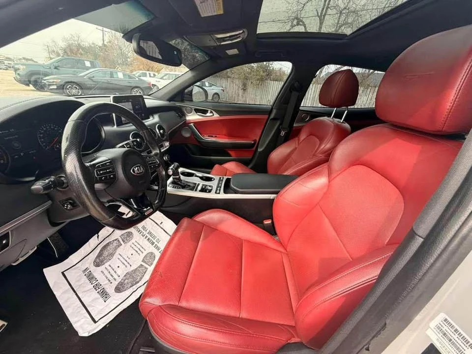 2019 Kia Stinger GT - Image 9 of 12