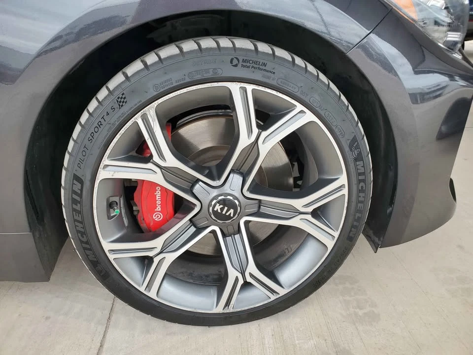 2019 Kia Stinger GT - Image 4 of 7