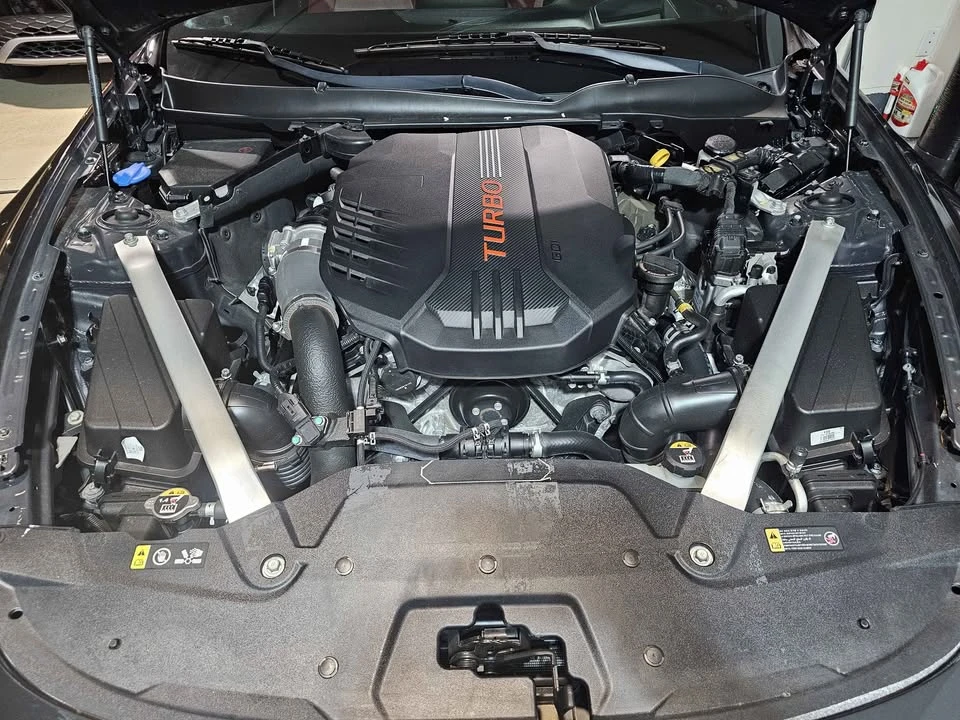 2019 Kia Stinger GT - Image 18 of 20
