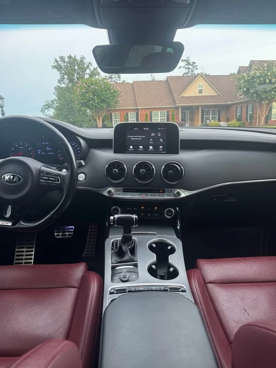 2019 Kia Stinger - Image 13 of 20