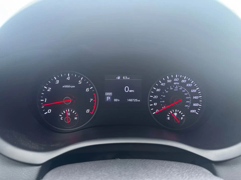 2019 Kia Stinger - Image 11 of 20