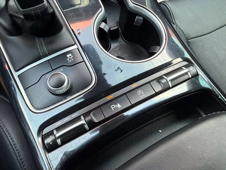 2019 Kia Stinger - Image 17 of 20