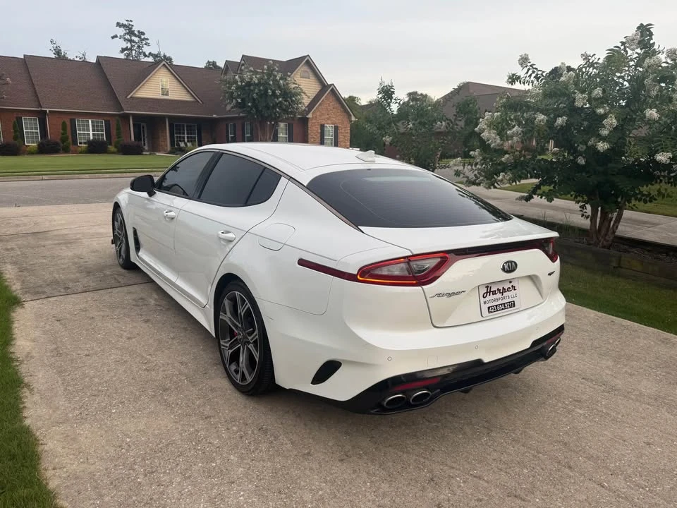 2019 Kia Stinger - Image 16 of 20