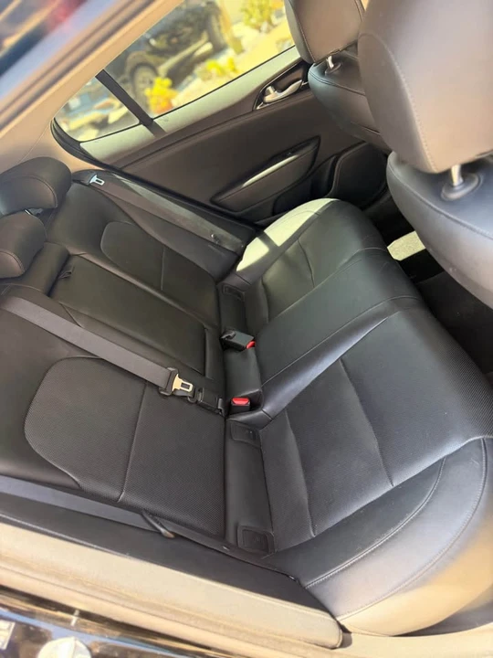 2019 Kia Stinger - Image 9 of 11