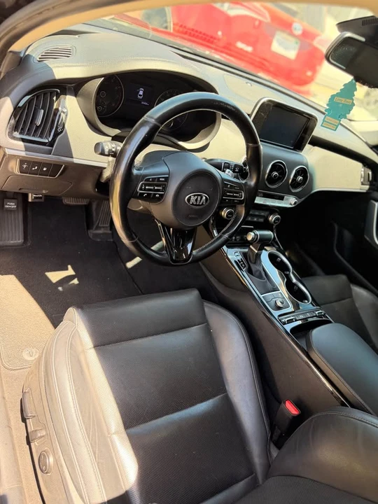 2019 Kia Stinger - Image 6 of 11