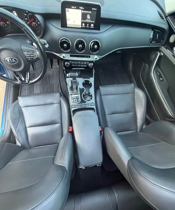 2019 Kia Stinger - Image 7 of 11