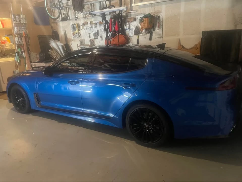 2019 Kia Stinger - Image 8 of 10