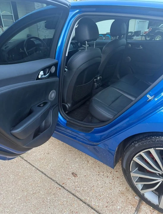 2019 Kia Stinger - Image 5 of 11