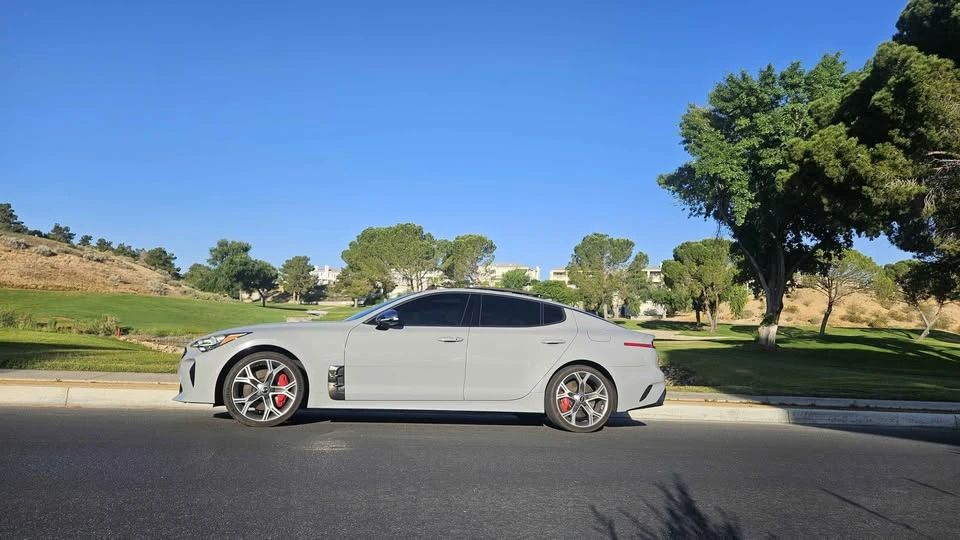 2019 Kia Stinger - Image 13 of 15