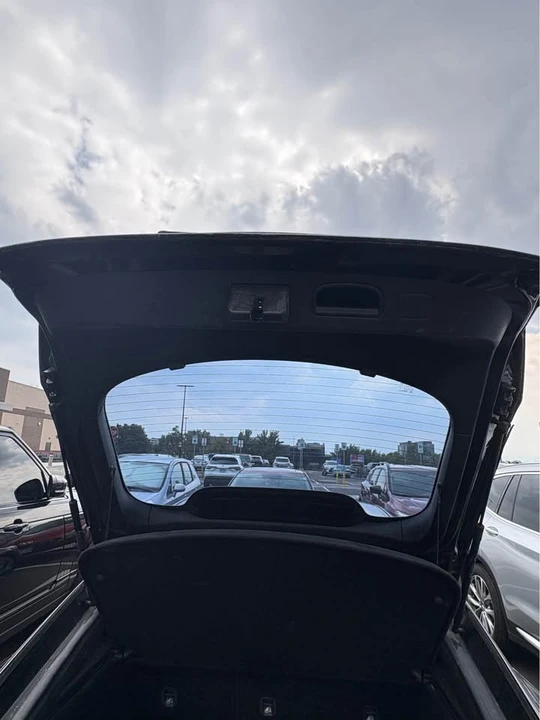 2019 Kia Stinger - Image 15 of 19