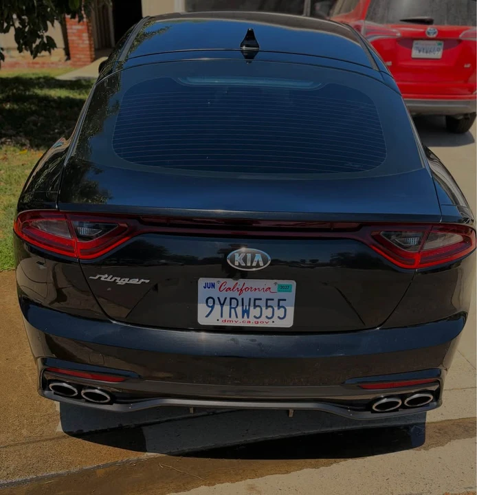 2019 Kia Stinger - Image 6 of 10