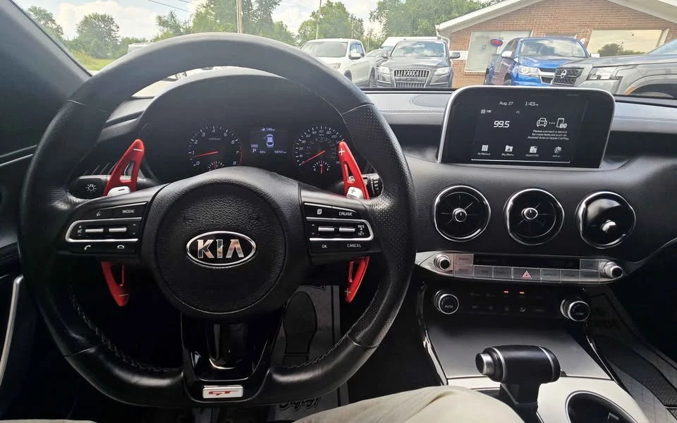 2019 Kia Stinger - Image 11 of 12